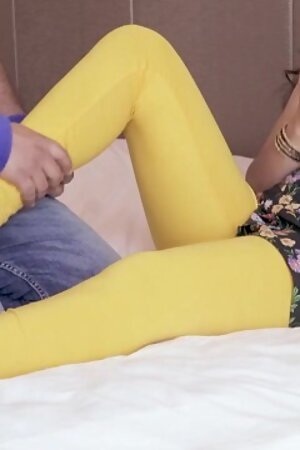 Stepbro Wet the Pussy of Priya over Panty then Romantic Fuck in Hindi Audio