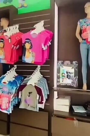 I help to Poor Road Girl English Subtitles පාරේ හිටිය හිගන ගෑනීට ඇති වෙන්න ඇදුම් අරන් දුන්නා