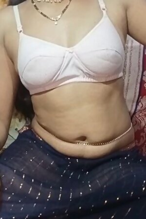 Hot Indian Bhabhi Fucking Show 💦