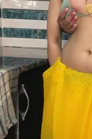 Desi Aunty Fucked in the Kitchen on Holi Festival Real Hindi Audio