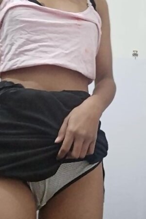 Desi Girl Showing Boobs