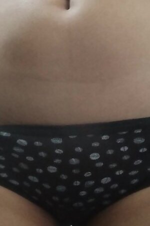 Desi Girl Masturbates