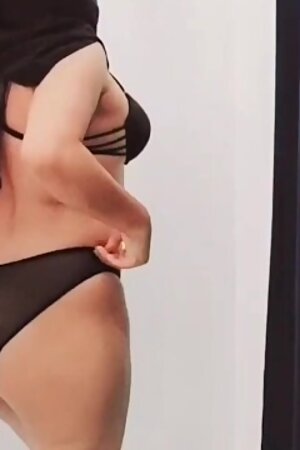 Nepali Model Wearing Arab Hijab and Dance Infront of Arabians 💵