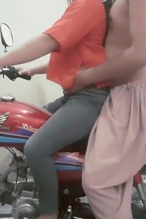 Indian College Girl Fucked by her Boyfriend on Bike