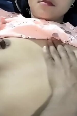 Kitani Mast Chut Hai Desi Village Bhabhi