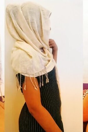 නෝම්බි අරින්න පල්ලි ආව මුස්ලිම් කෑල්ල | Sexy Muslim Girl who came to Mosque
