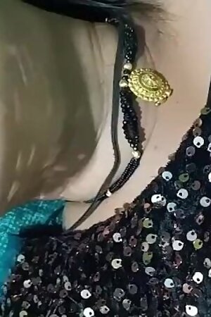 Indian Wife Ke Chut me Ungli