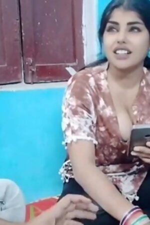 Indian Sexy Hot Girl and Dilivery Boy Yummy Sex XXX Soniya