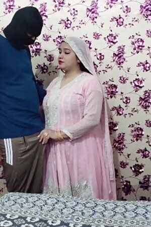 Beautiful Pakistani Bride Girl Marriage first Night Sex