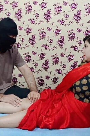 Indian Hot Madam got Sex with her House Worker