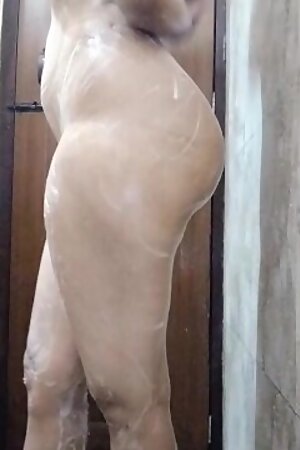 Step Sister Bathing Caught Masturbating