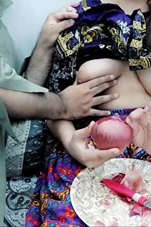 Helping Desi Stepsister Cutting Vegetables than have Anal Sex with Hindi Audio