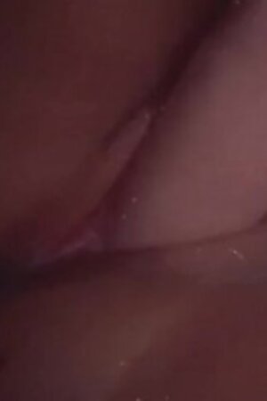 Pinay Nagsarili Nilabasan Hindi Na Nakapag Hintay SA Jowa Gumamit Na Ng Dildo