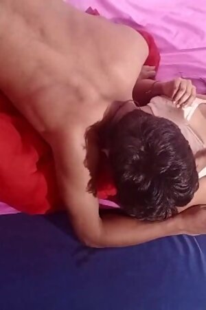 Desi Couple Pussy Fucking in Hotel