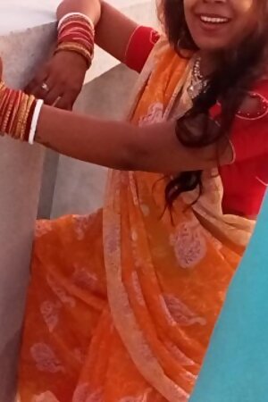 Bhabi Ko Chat Pe Kapde Uthane Ke Bahane me Impress Karke Chod Liya - Indian Clear Hindi Voice HD Vid