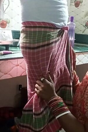 Mistress got the Servant Dick to Fuck her Pussy in the Kitchen! Desi Porn in Clear Hindi Voice