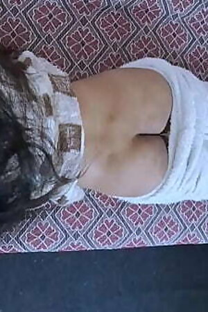 Desi College girl Riya Ki Garm Jawani Hindi Audio Chudai