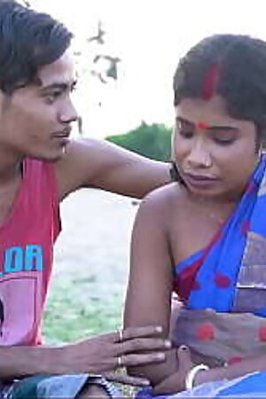 Unmarried village teen girl best sex! Indian beautiful poor girl reality sex
