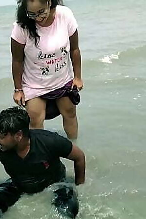 Desi New couple Full Uncut Sex Video! leaked from mobile