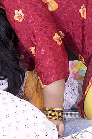 Priya Maid'_s dirty pussy fucked hard with gaaliyan by maid after deep blowjob. desi hindi sex video