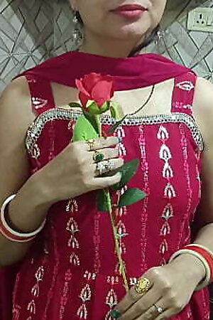 Xxx Indian desi saara bhabhi celebrate valentine'_s day with devar ji in hindi audio