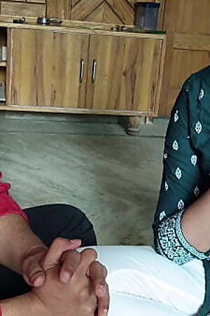 Desi Indian College girlfriend fuck in oyo (Hindi audio)