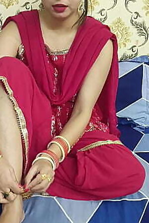 Bhabhi Ne Chduai ke Maje liye Apne Devar Se  Indian desi bhabhi fucked her dever late night fucking village beautiful bhabhi hindi audio