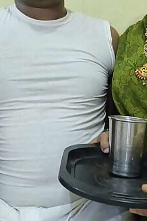 Sasur ne apne badi or choti Bahu dono ko ak sath choda