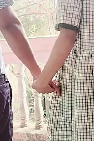 कॉलेज लड़की ने ट्यूशन के बहाने अपने टीचर के साथ किया सेक्स