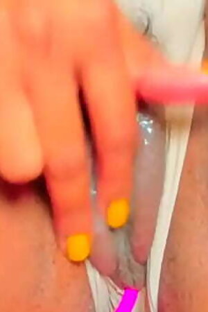 Teen shows her phat pussy