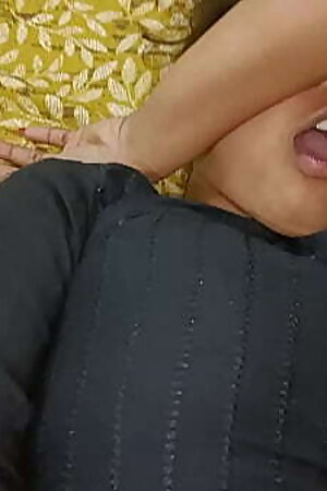 Hot 18 yers young Indian Desi village girlfriend was fucking with boyfriend clear Hindi audio