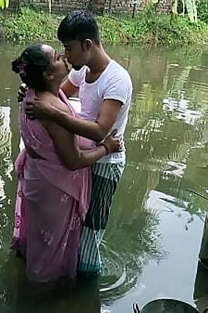 Hot Boudi Fucking at Outside!! Please Don'_t tell my Husband!!