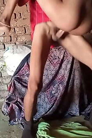 देसी नेहा भाभी को चोदा जब भाई घर पर नहीं थे।