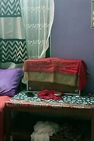 Accidently Cum Inside Bhabhi wet Pussy!! Bhabhi is not Satisfied!!