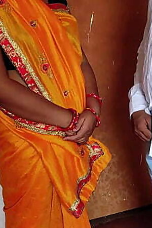 न्यू फ्लैट देखने आई BHABHI JI को लालच देकर की XXX चूत चुदाई