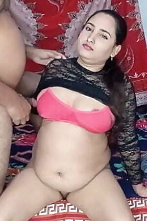 Hot Desi Bhaabi Fuck with Dewar (New Indian Porn)