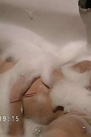 Horny Amateur Desi Village Aunty Kavya