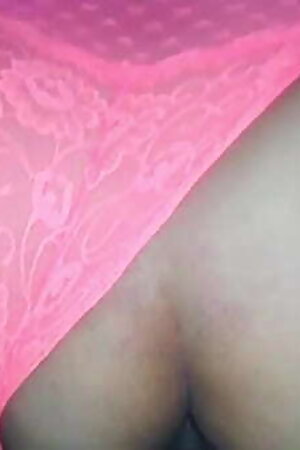 &iexcl_Ay tio! &iexcl_&iexcl_Que rico!! corre mi tanga de ladito, quiero verte follar mi culo gordo