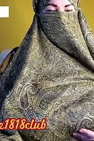 Turkish Arab milf in Hijab Muslim bbw with big tits webcam recording November 10th