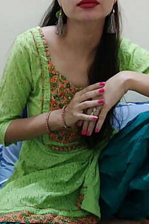 Ghar pe aaye damad ji ko Sasu Maa ne Pakad kar chod dala Fuck Mother in Law with dirty talk in hindi audio xxx HD