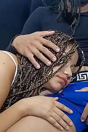 Linda hermanastra me cghupa la verga escondida para que nadien nos descubran me follo a mi hermanastra de culo grande y co&ntilde_o rosado .