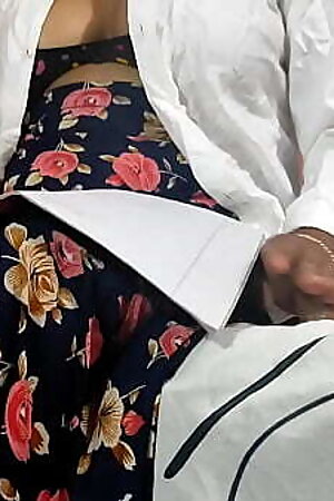 Teacher ne apne student ko mast chudai ki Hindi voice