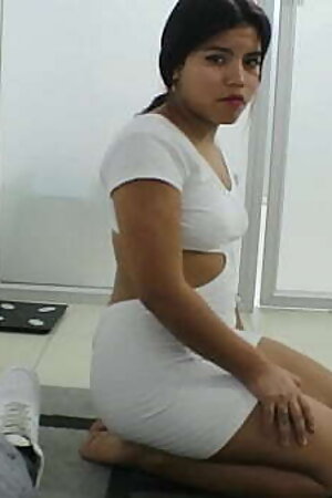 Mi hermanastro me muestra su polla me pongo bien cachanda hasta terminar follandomelo CUM-NALGAS PARTE 1