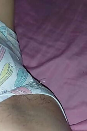 Xxx Desi My step sister Lets Me Play With Her Pussy When She Comes To Visit She Gets On My Bed