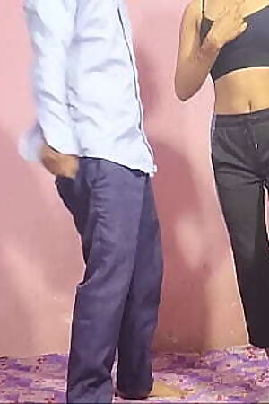 डांस सिखाने वाले सर ने अच्छे से पेला