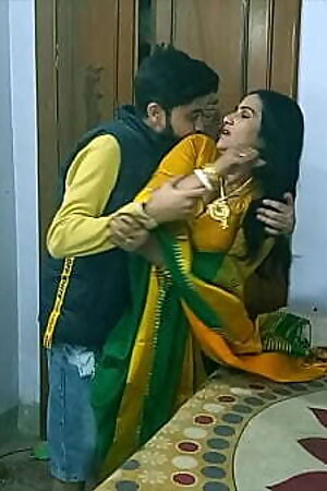 Indian hot Milf aunty vs hot teen!! Indian sex with hindi audio