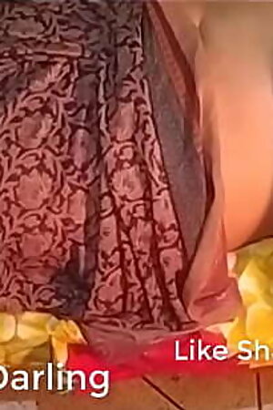 Desi Indian Sexy Indian Bhabhi fucking in the office with her Boss on Christmas Day with loud hindi audio