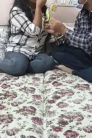 Amazing Sex with Indian xxx hot Bhabhi at home! with clear hindi audio