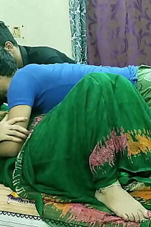 Indian hot Milf aunty fucking with two !! Nokrani se love with dirty audio