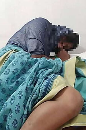 जवान मामी को अपना लंड बर्थडे गिफ्ट दिया